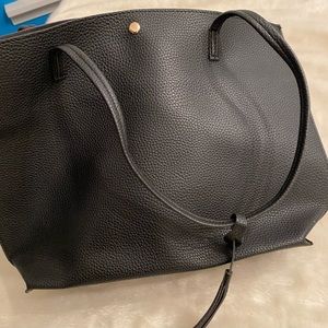Classic Black Purse for Everyday Style